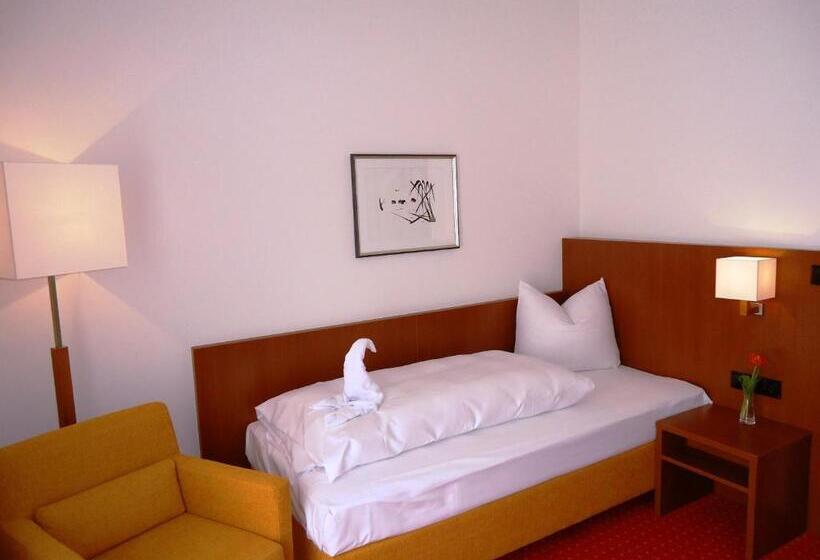 家庭间, Gasthof Posthalter