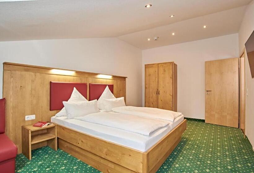 2ベッドルームデラックスアパートメント, Gruenberger