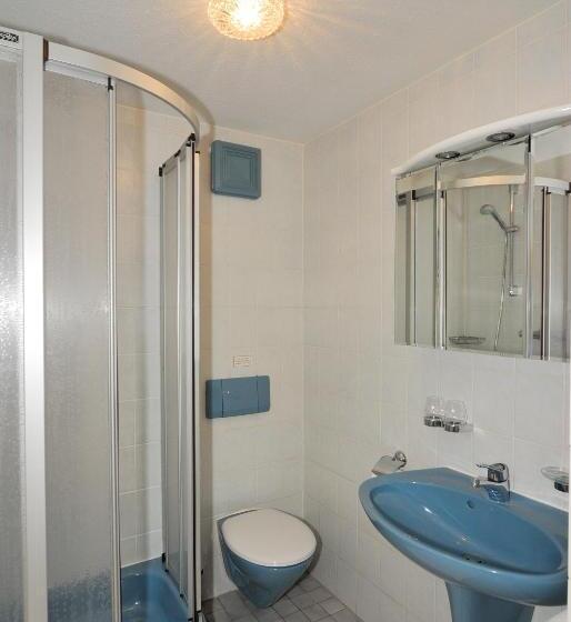 テラス付き1ベッドルームアパートメント, Gruenberger