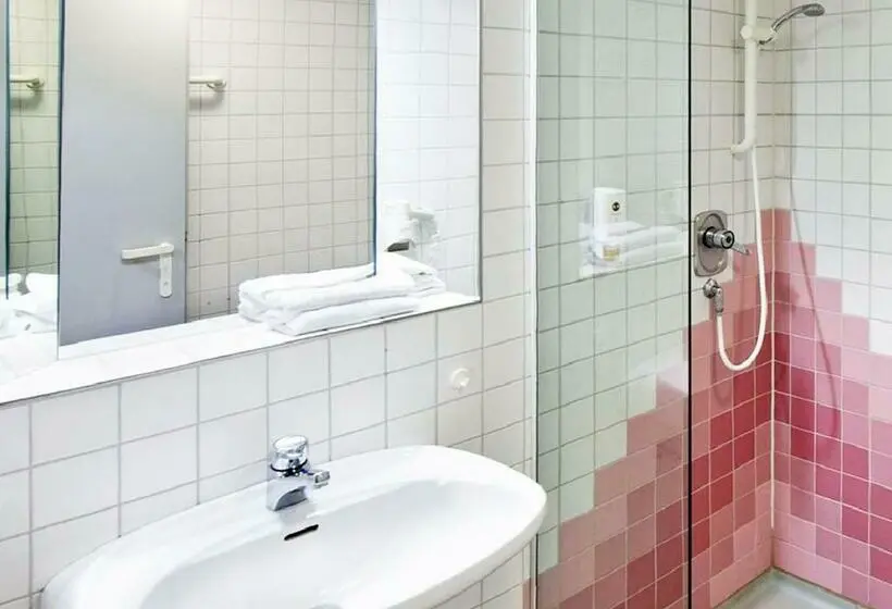 Standard-huone, Gottingen West