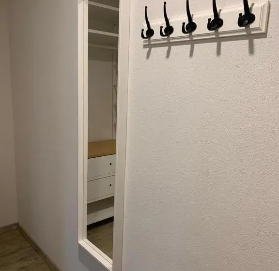 Standard-huone, Hocher