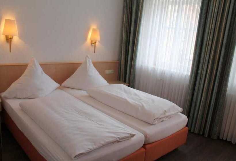 חדר סטנדרט, Hocher