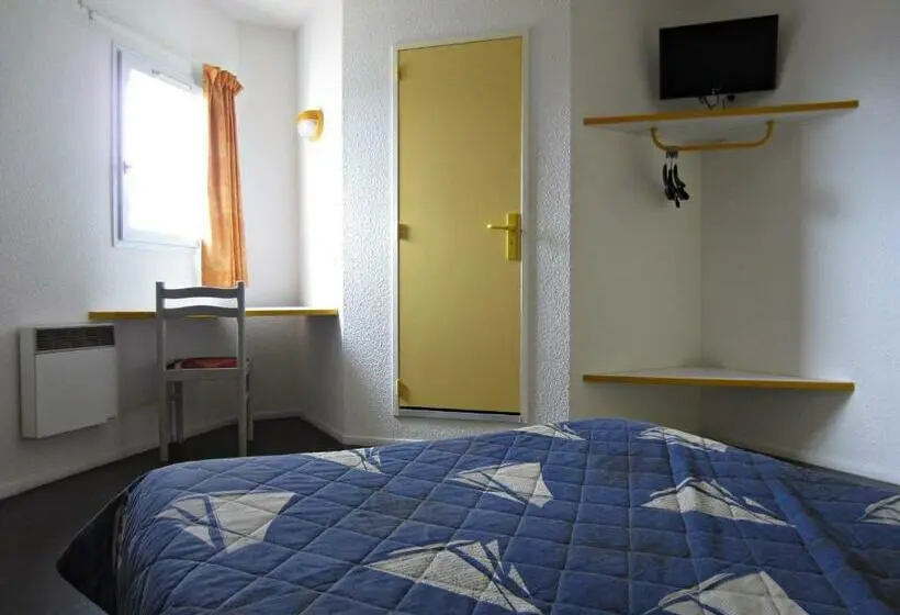 Standard Kolmen Hengen Huone, Hôtel Noctuel Blois Sud