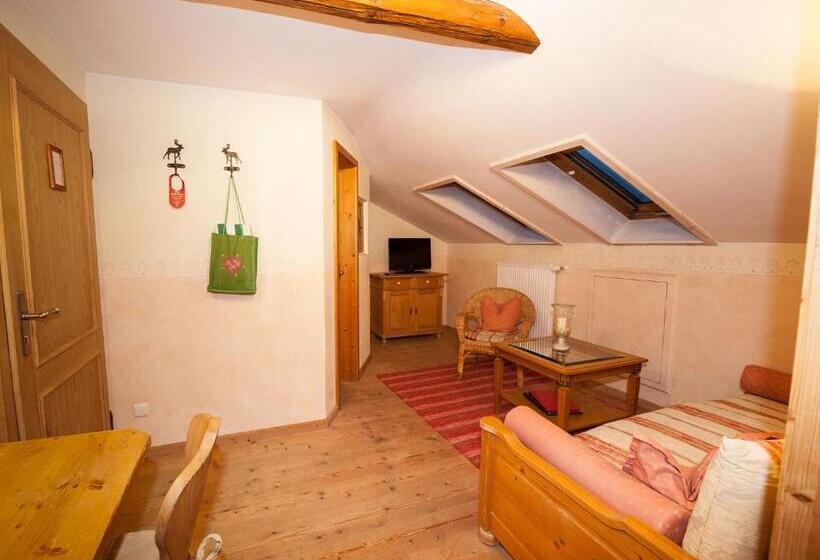 Люкс с Балконом, Landhaus Benediktenhof