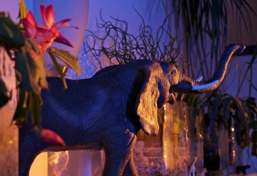 스탠다드 테마룸, Maurerhansl