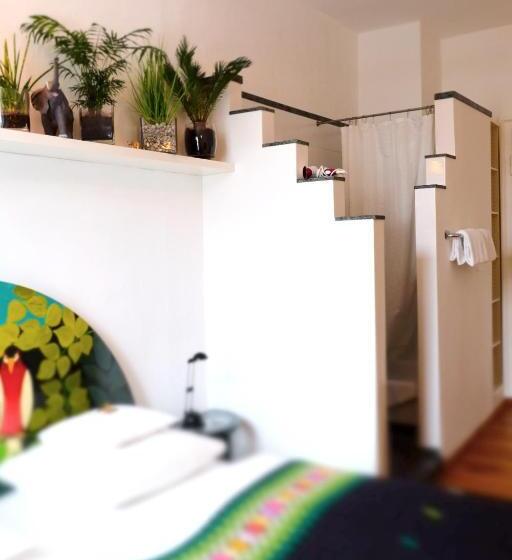 스탠다드 테마룸, Maurerhansl