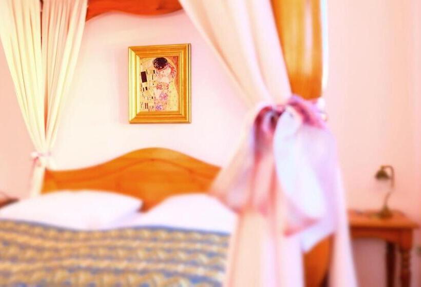 주니어 스위트, Maurerhansl