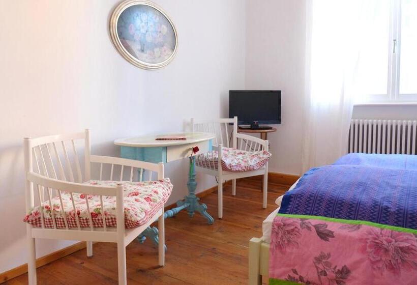 컴포트 룸, Maurerhansl