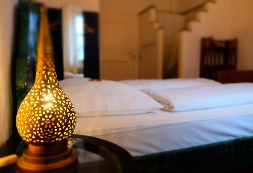 컴포트 룸, Maurerhansl