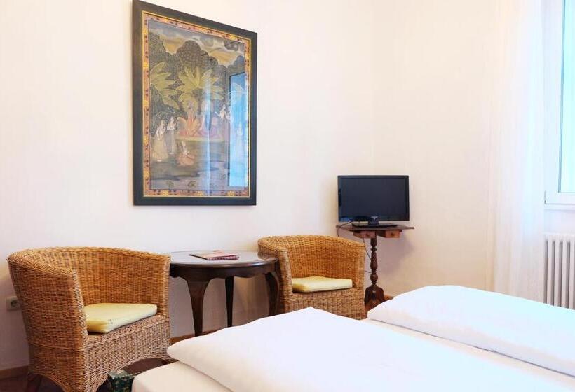 컴포트 룸, Maurerhansl