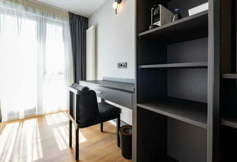 Standard Yhden Hengen Huone, Metropol
