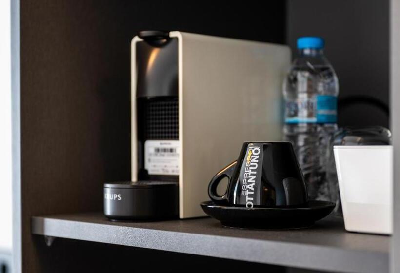 Номер Стандарт, Metropol