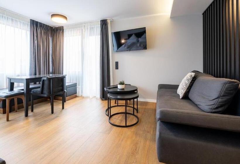 Номер Deluxe, Metropol