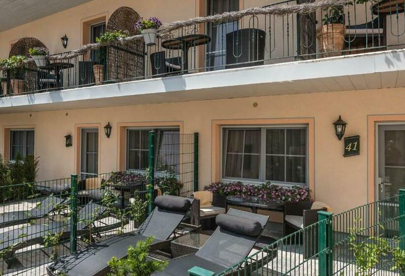 标准间带露台, Mutz