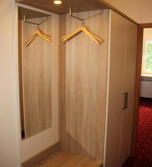Chambre Triple Classique, Neuses