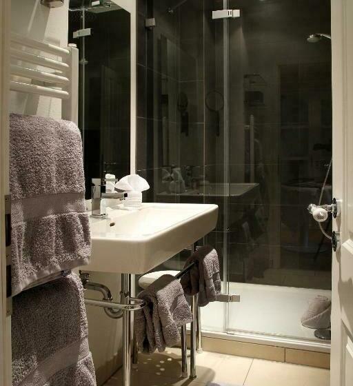 اتاق استاندارد سه نفره, Norderriff