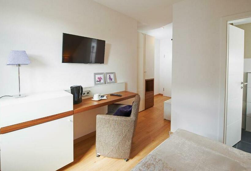 اتاق استاندارد یک نفره, Nordwind