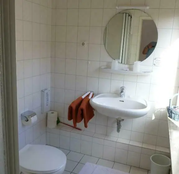 Standard Kolmen Hengen Huone, Pension Stöber