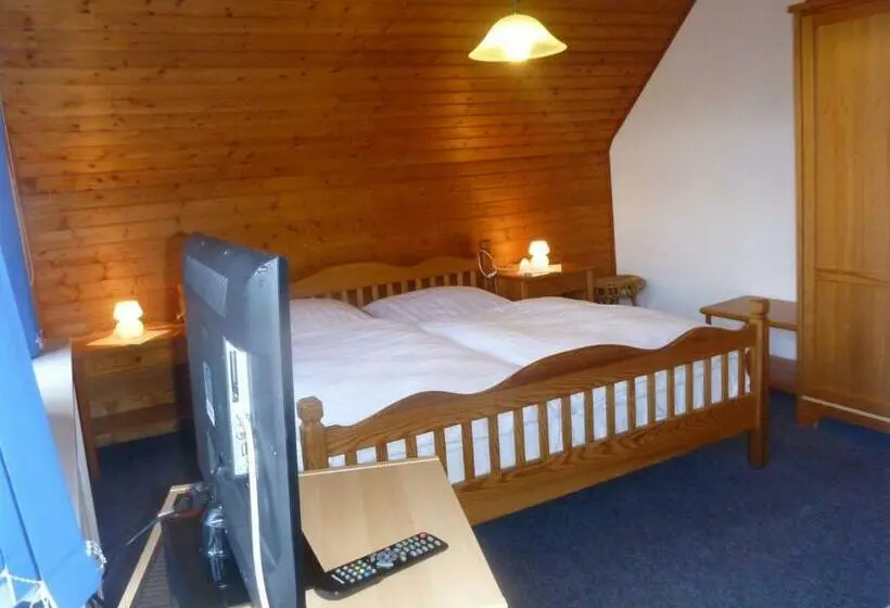 Standard Kolmen Hengen Huone, Pension Stöber