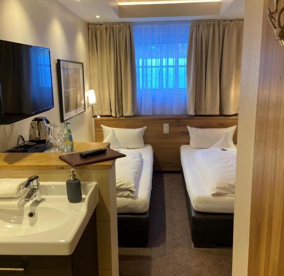 חדר בסיסי, Petersen S Landhaus