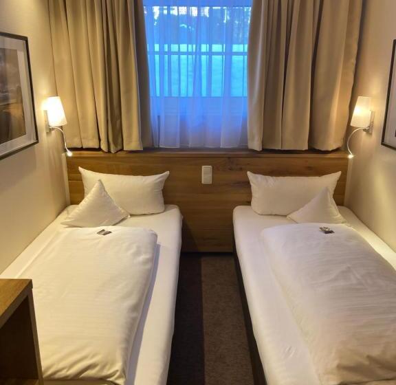 חדר בסיסי, Petersen S Landhaus