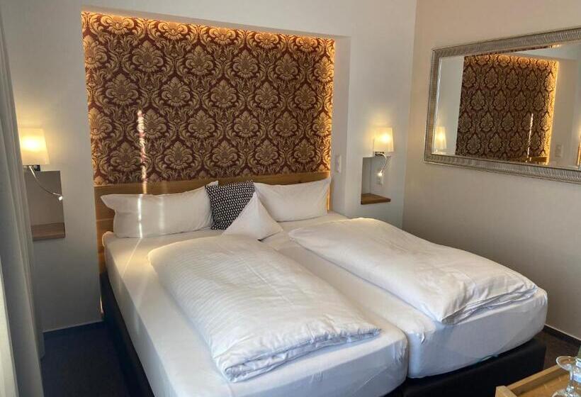 חדר אקונומי, Petersen S Landhaus