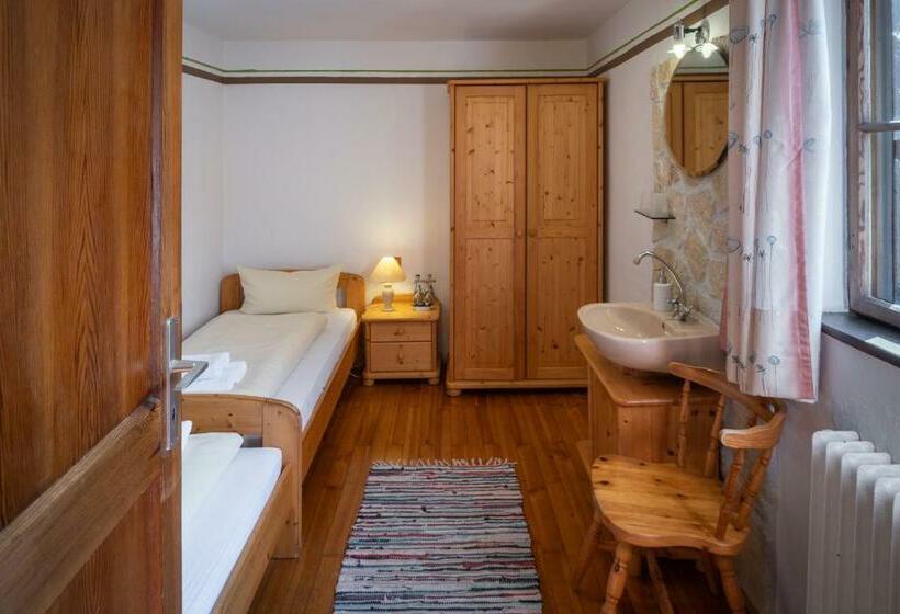 Standard-huone Jaettu Kylpyhuone, Restaurant Alatsee