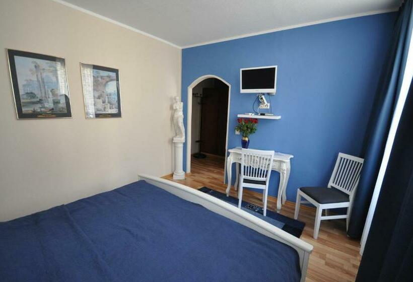 Номер Стандарт, Restaurant Athen