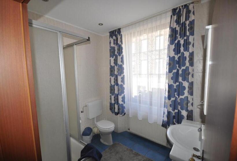 Номер Стандарт, Restaurant Athen