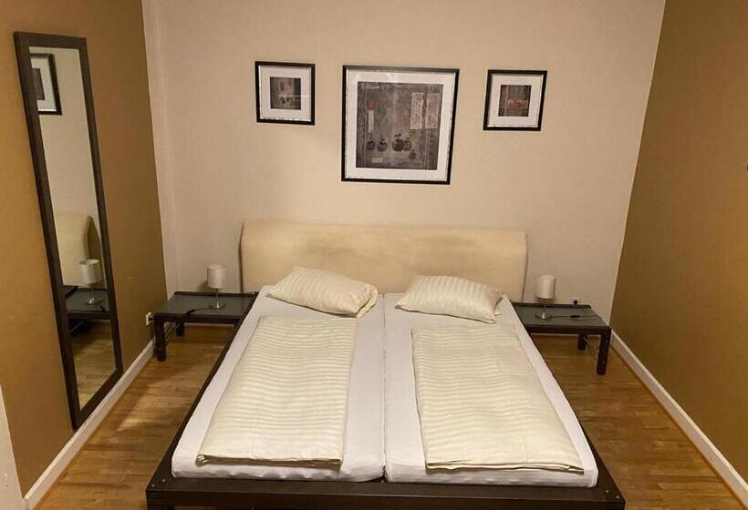 اتاق اکونومی, Restaurant Frankenturm