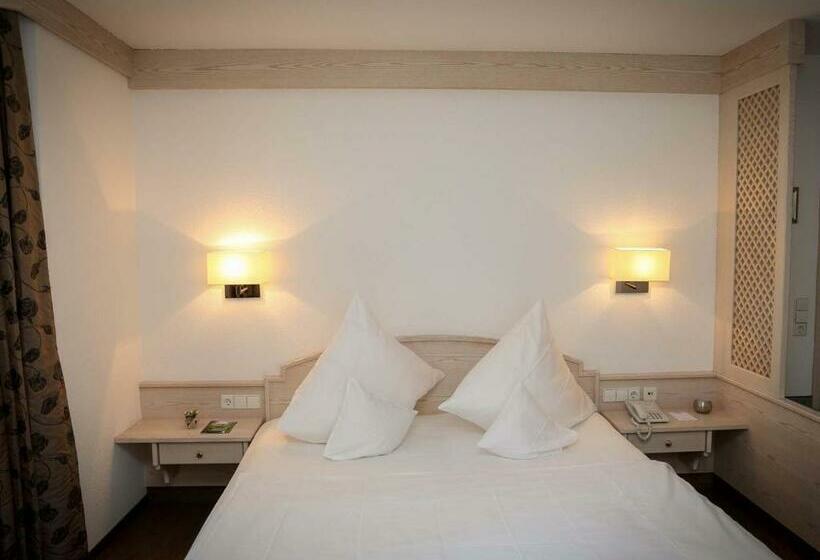 חדר סופריור, Restaurant & Metzgerei Rößle