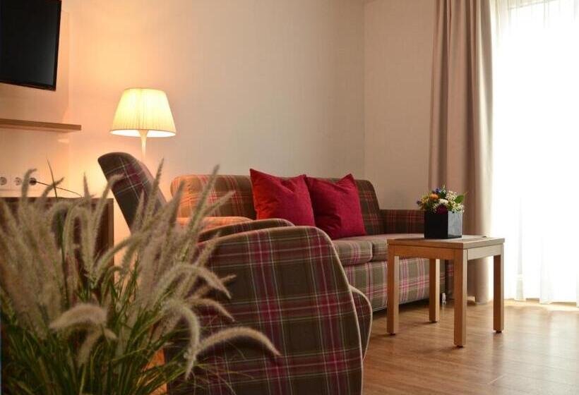 סוויטת ג'וניור, Restaurant & Metzgerei Rößle