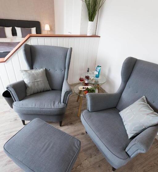 StandaardKamer, Restaurant Sonnenlay