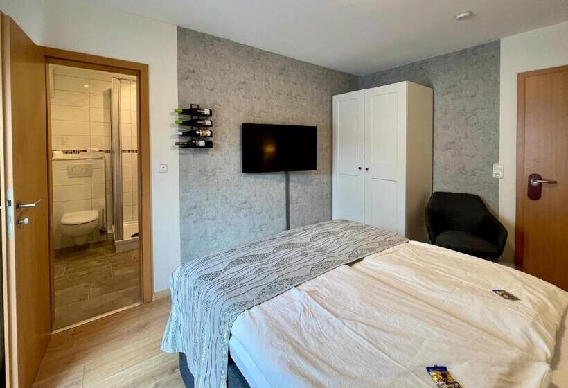 חדר אקונומי, Restaurant Sonnenlay