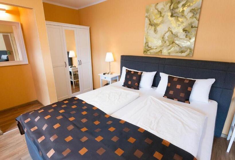 StandaardKamer, Restaurant Sonnenlay
