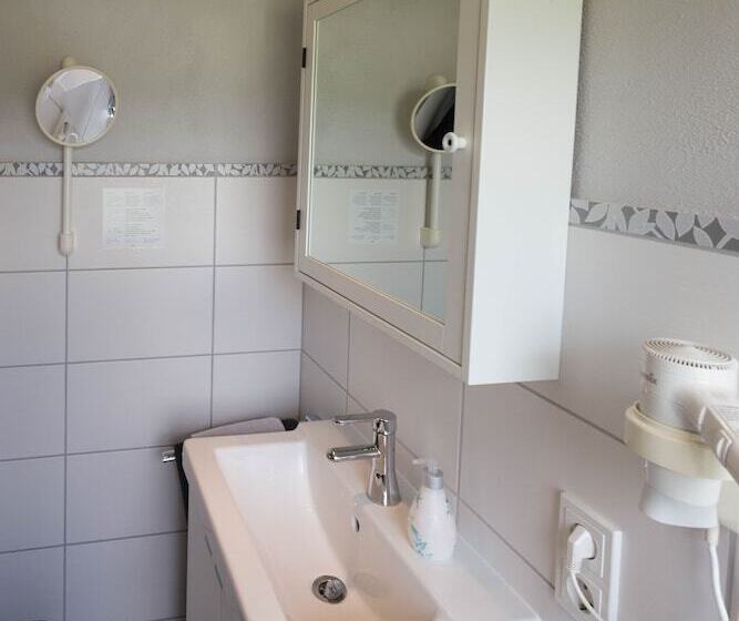 חדר אקונומי, Restaurant Sonnenlay