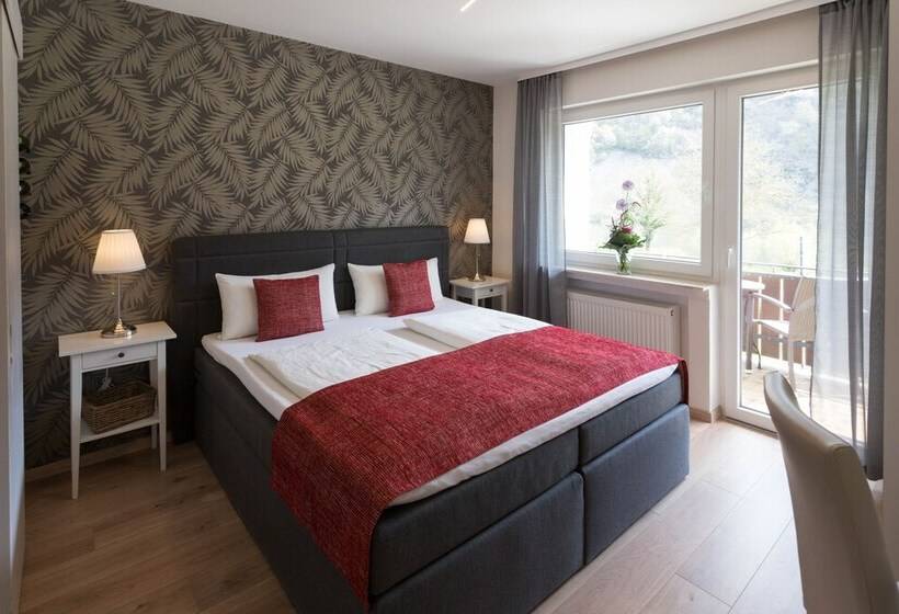 חדר אקונומי, Restaurant Sonnenlay