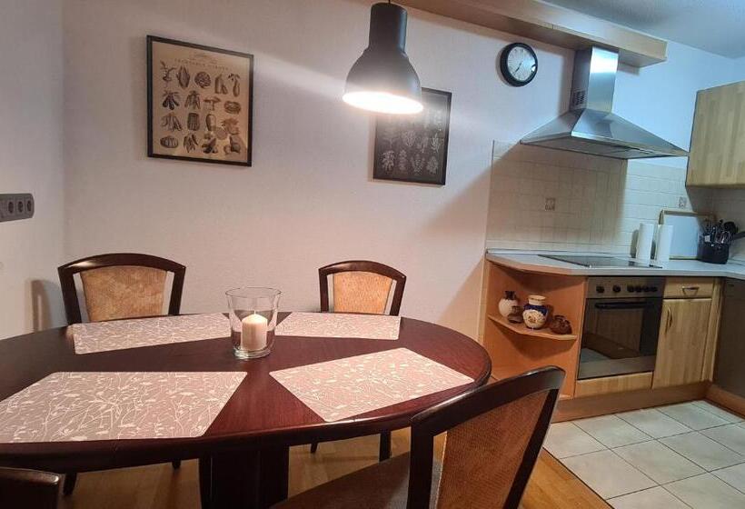 침실 1개 주택, Schollers Restaurant &