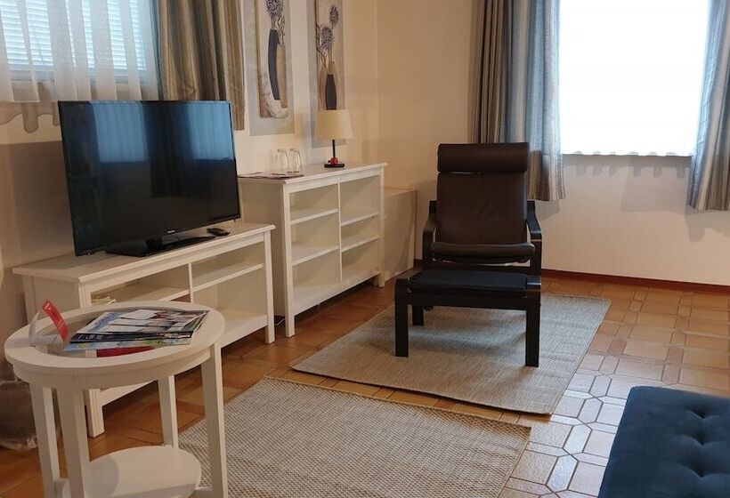 스탠다드 룸, Schollers Restaurant &