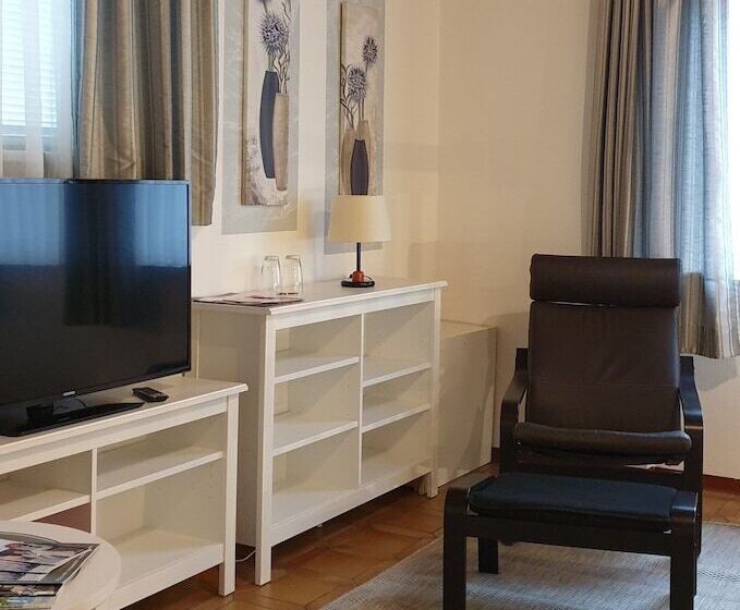 스탠다드 룸, Schollers Restaurant &