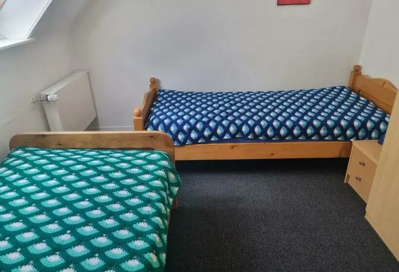 Huoneisto 2 Makuuhuonetta, Schwung