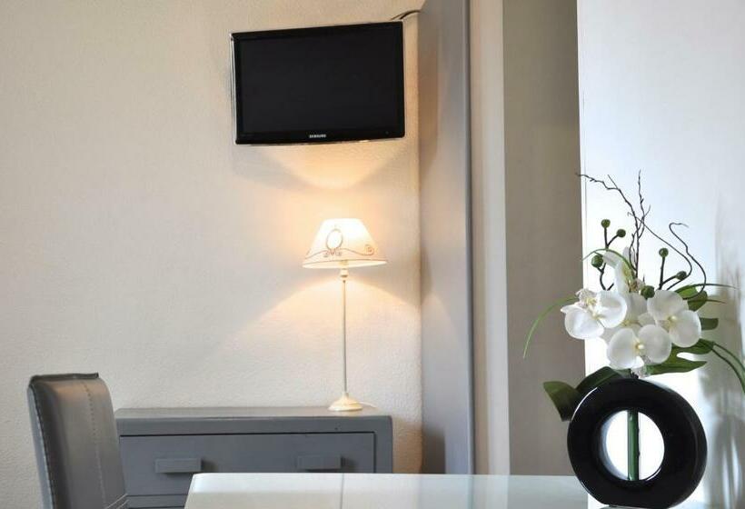 Студия Стандарт, Seayousoon Inn Cannes Studios