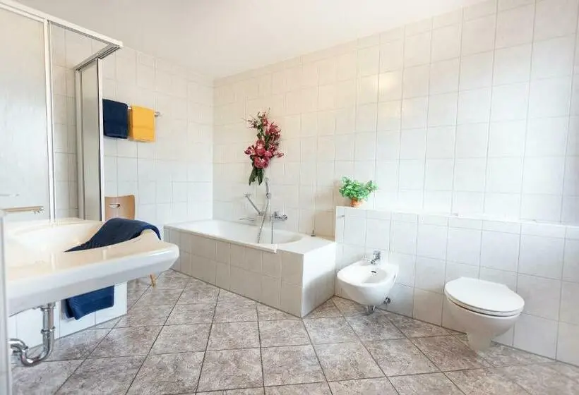 Quarto Triplo Standart, Silberdistel