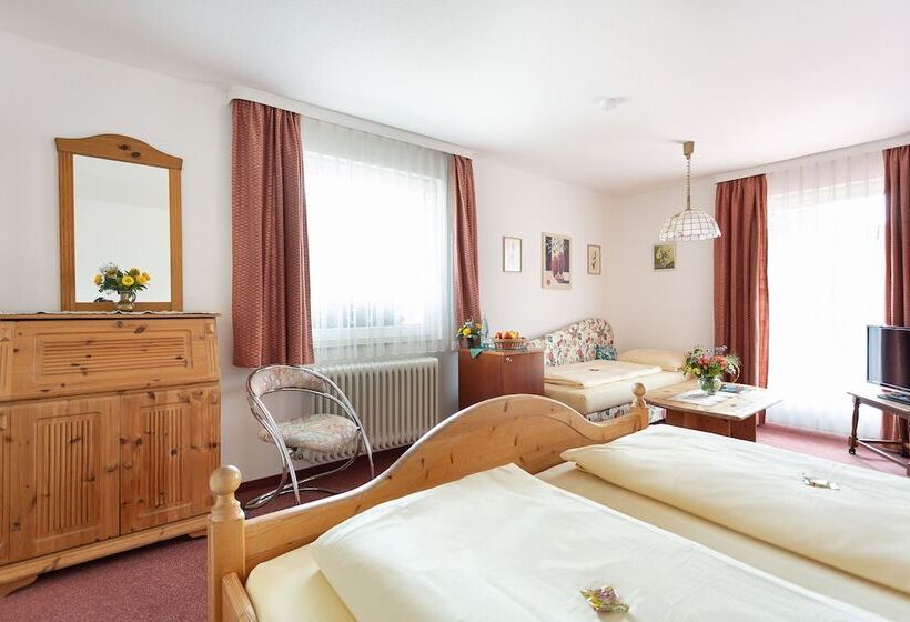 غرفة قياسية ثلاثية, Silberdistel