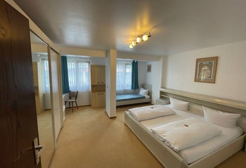 غرفة عائلية, Silberdistel