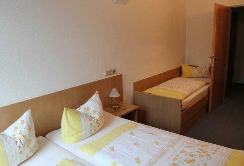 Standard Triple Room, Waldgasthaus & Berghotel Steinerne Renne