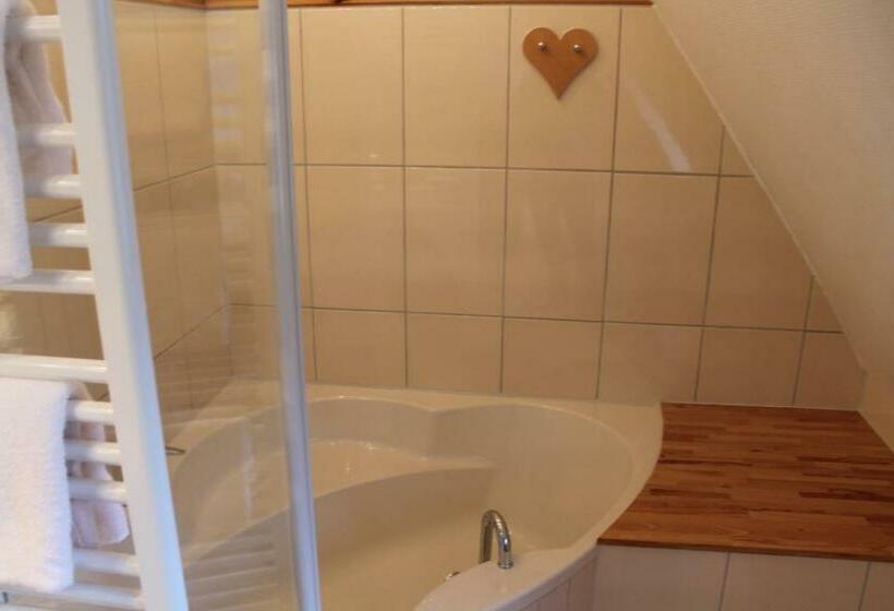 Standard Triple Room, Waldgasthaus & Berghotel Steinerne Renne