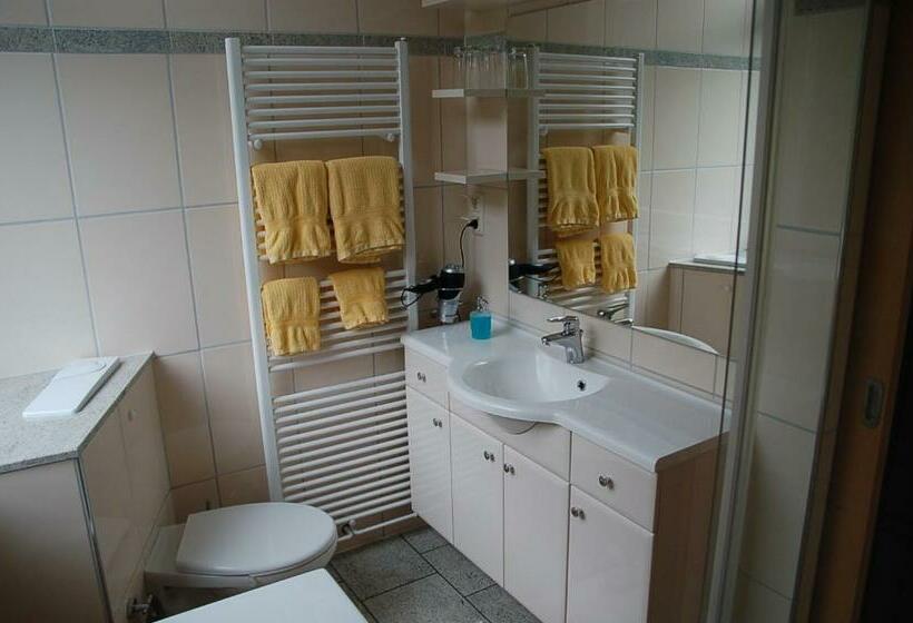 Standard Quadruple Room, Waldgasthaus & Berghotel Steinerne Renne