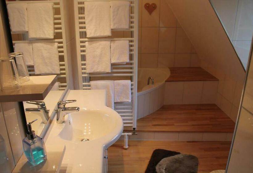 Standard Triple Room, Waldgasthaus & Berghotel Steinerne Renne