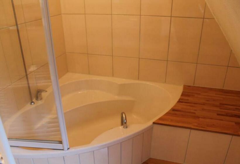 Standard Triple Room, Waldgasthaus & Berghotel Steinerne Renne